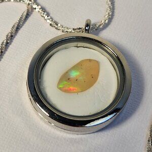 VID! NIB VTG Natural Fire Opal Rough Floating Locket 20" Necklace 925 Silver 20"